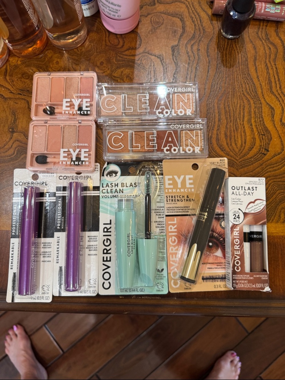 COVERGIRL 9 Piece Brand New Makeup Assortment